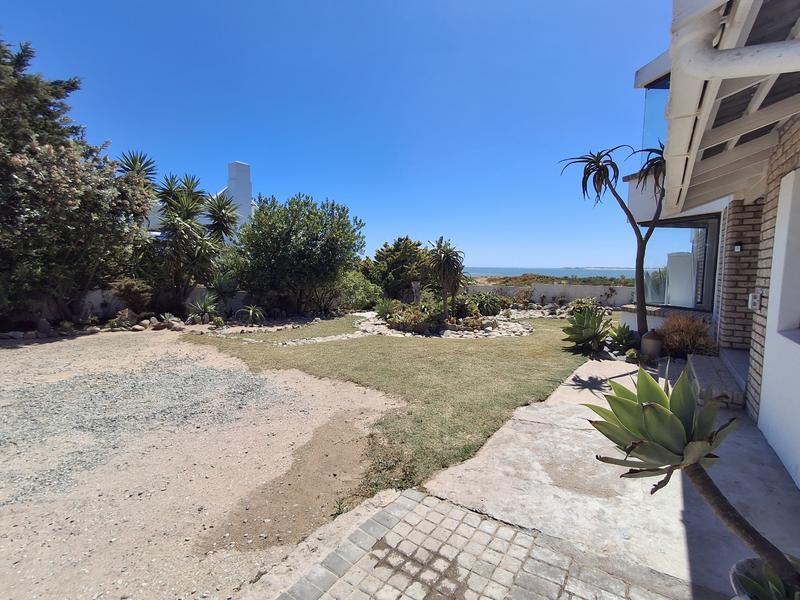 4 Bedroom Property for Sale in Britannia Bay Western Cape